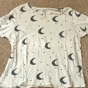 Magnolia pearl crescent moon and stars T-shirt